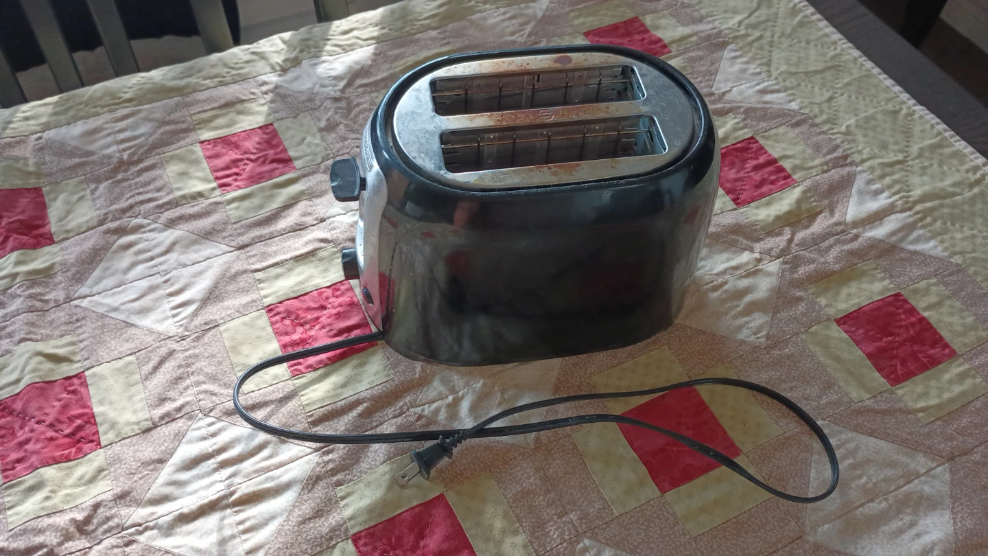 Black 2-Slice Toaster