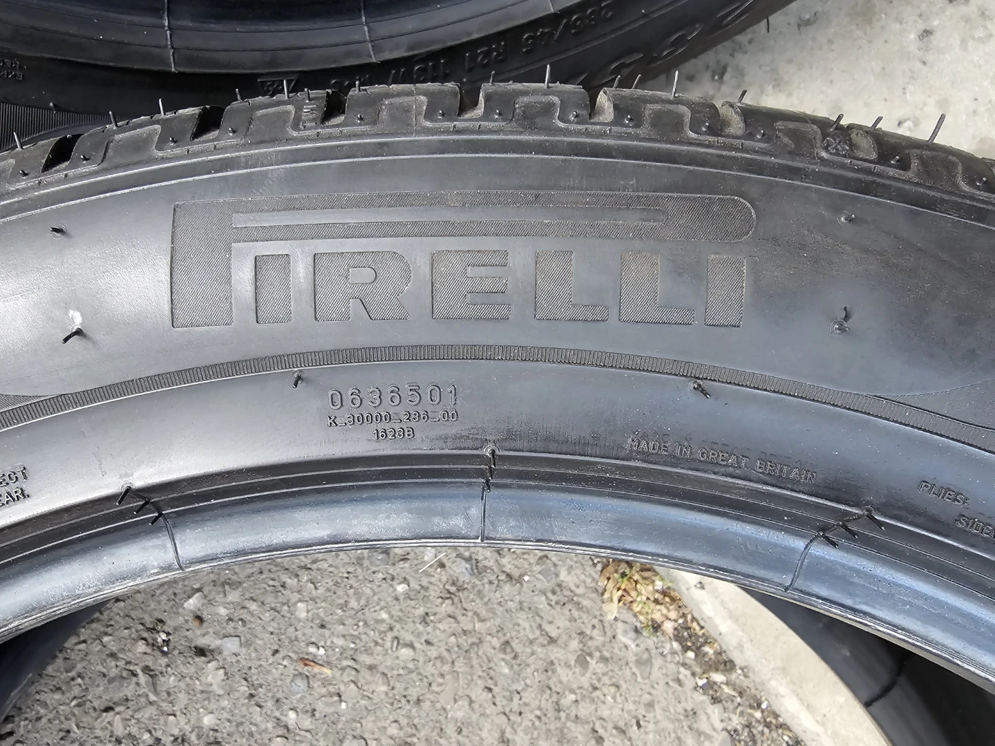 285/45 R21 PIRELLI WINTER TIRES (2 ONLY) - photo 5