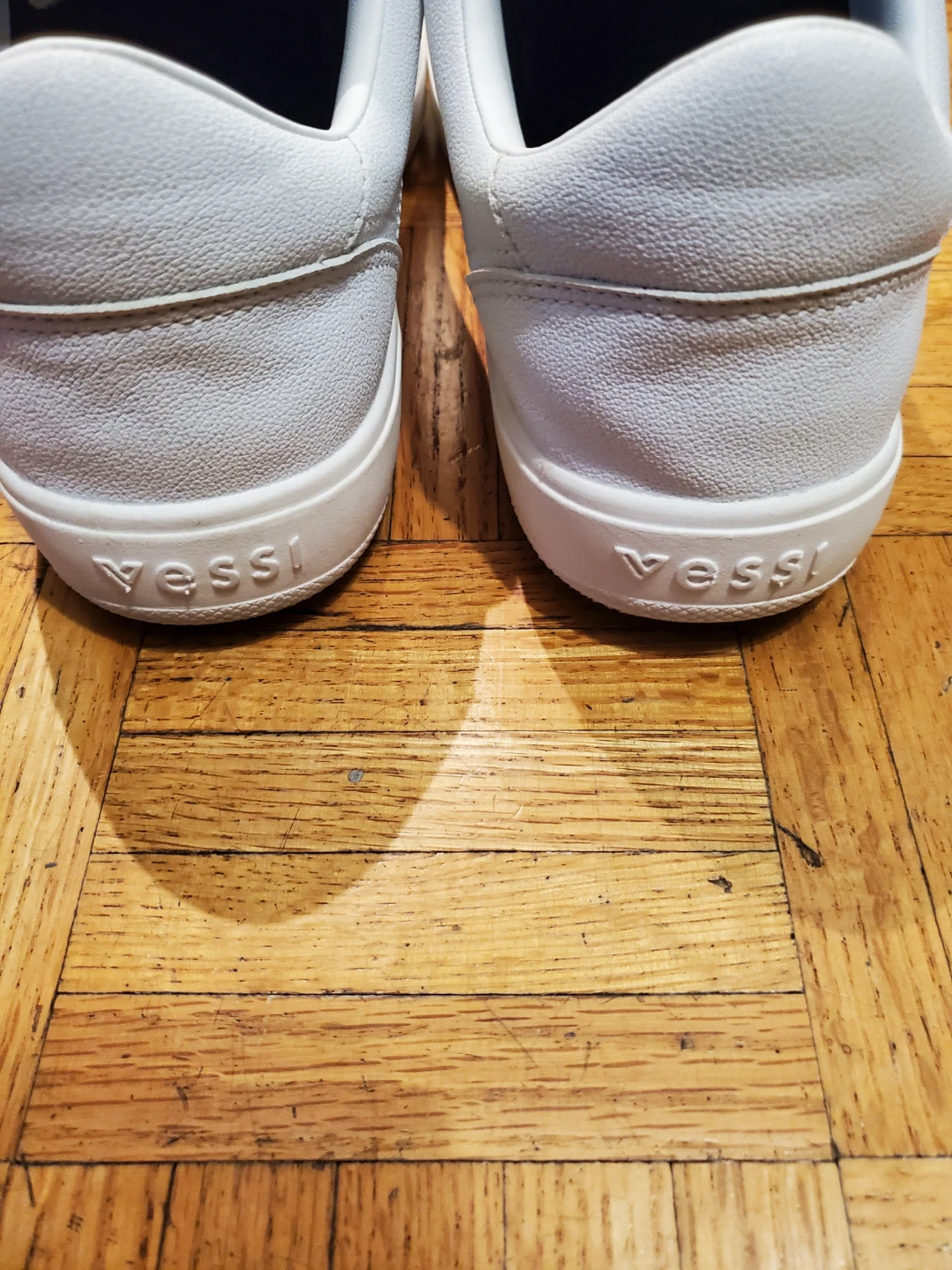 Vessi Shoes Size 9 - photo 3