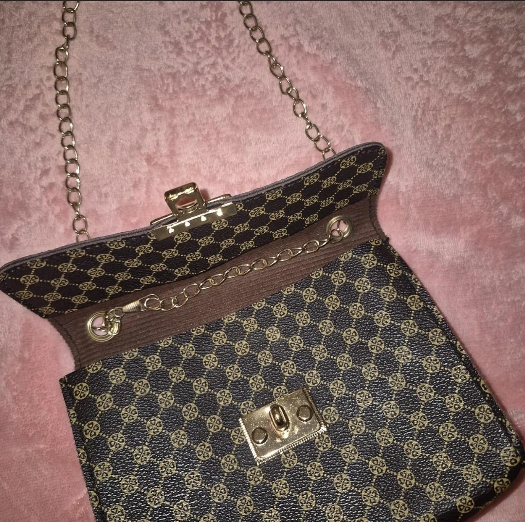 Brown patterned purse with gold chain - photo 2