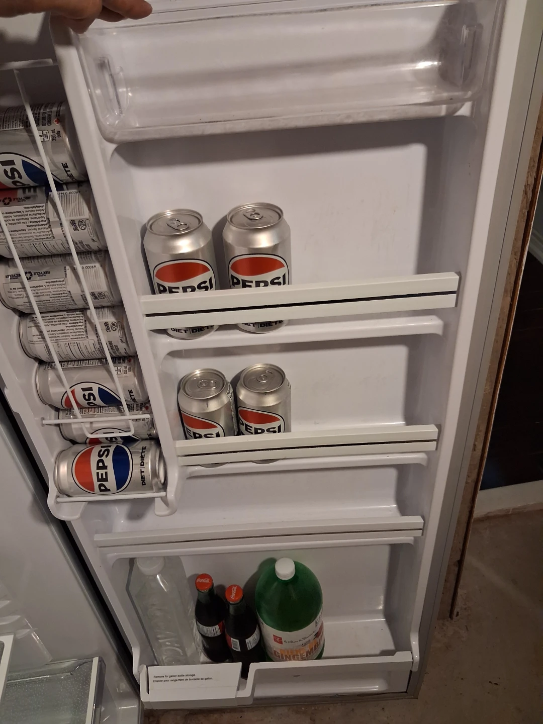 59"x24" Danby Designer Upright Fridge - photo 3