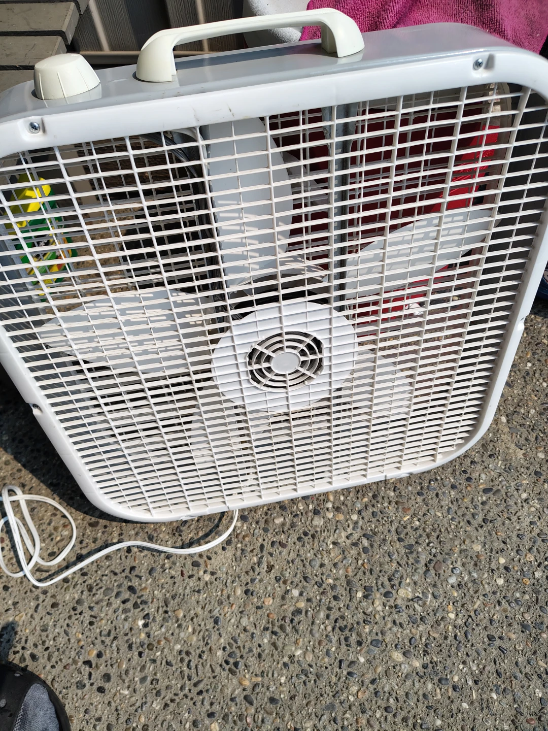 20 Inch Box Fan Like New! - photo 3