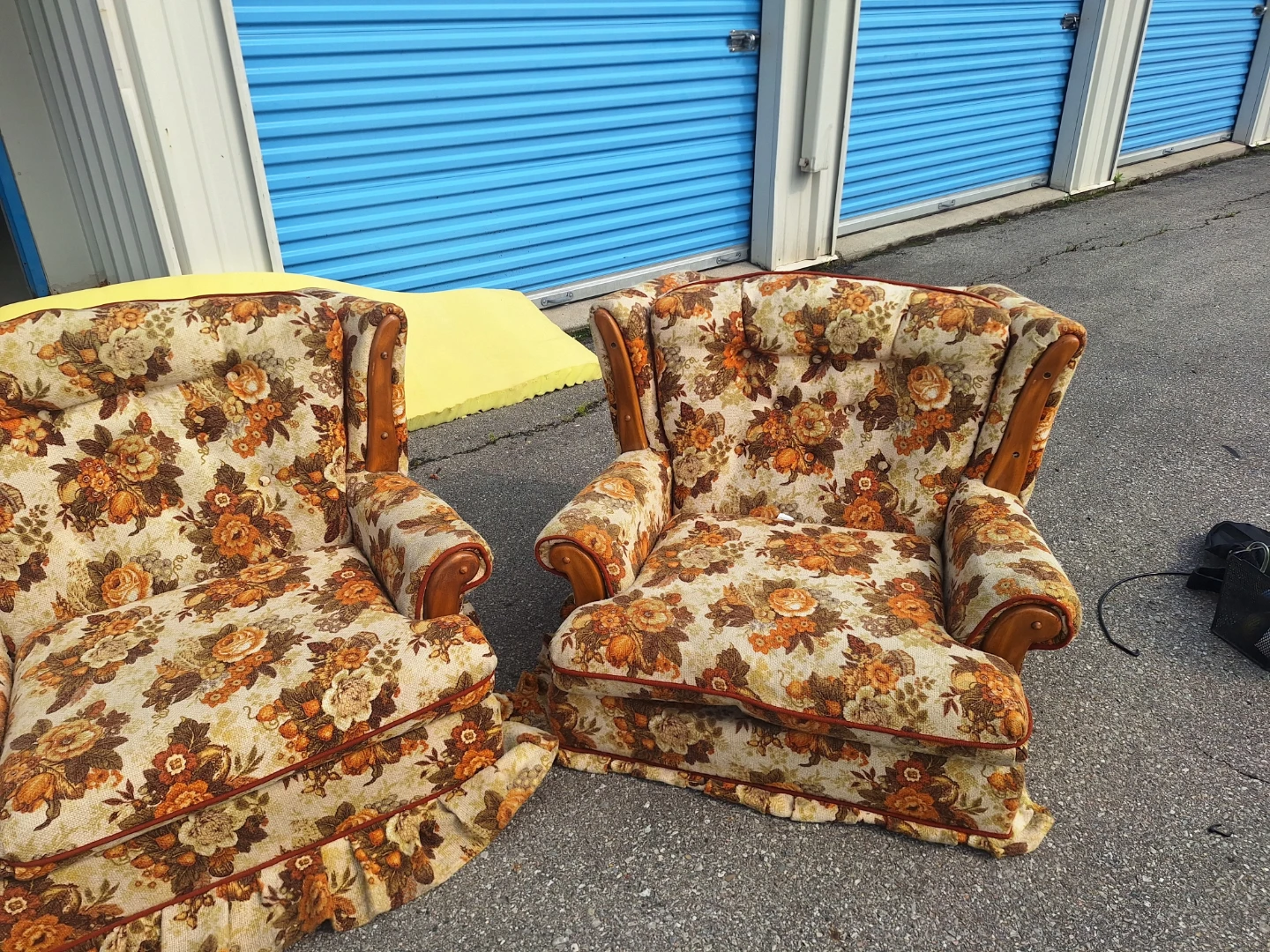 Vintage Floral Sofa and Armchairs Set - photo 3