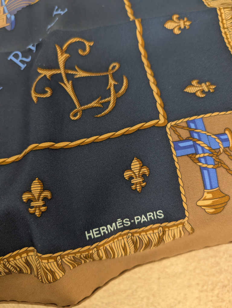 Hermès Silk Scarf - photo 4