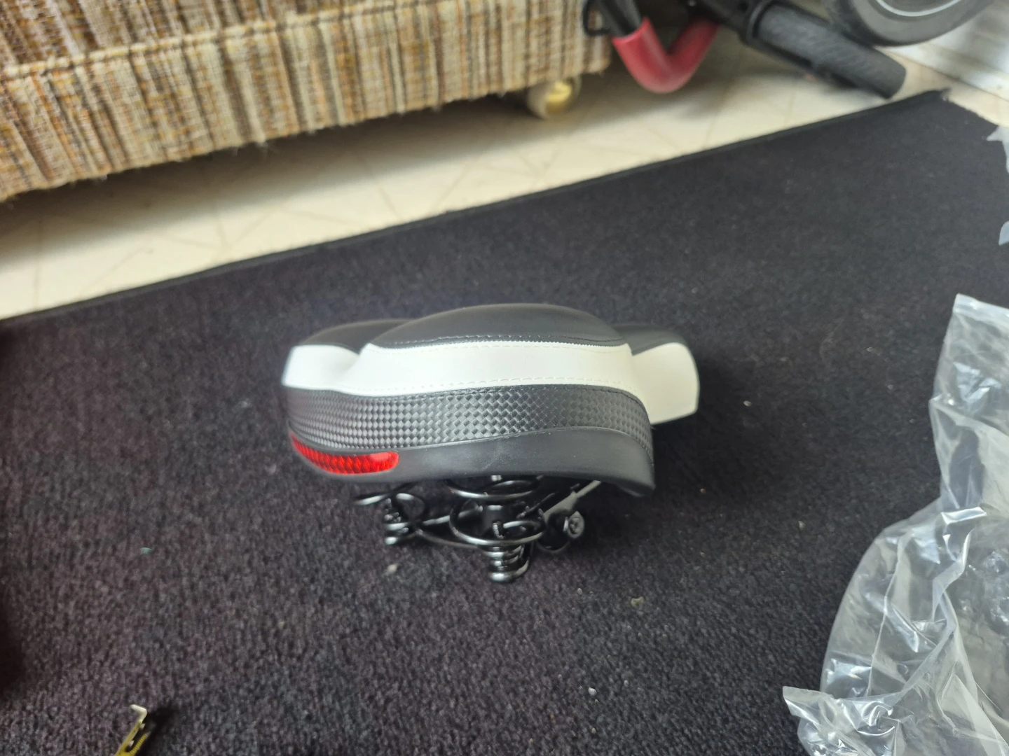 Comfort Bike Saddle and handlebar grips - photo 4
