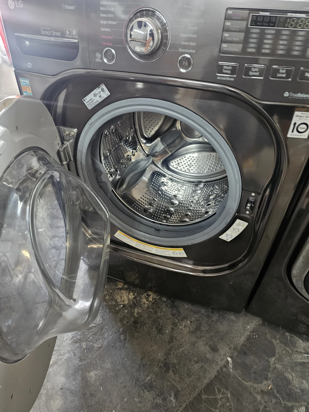 Lg washer and dryer set - photo 2