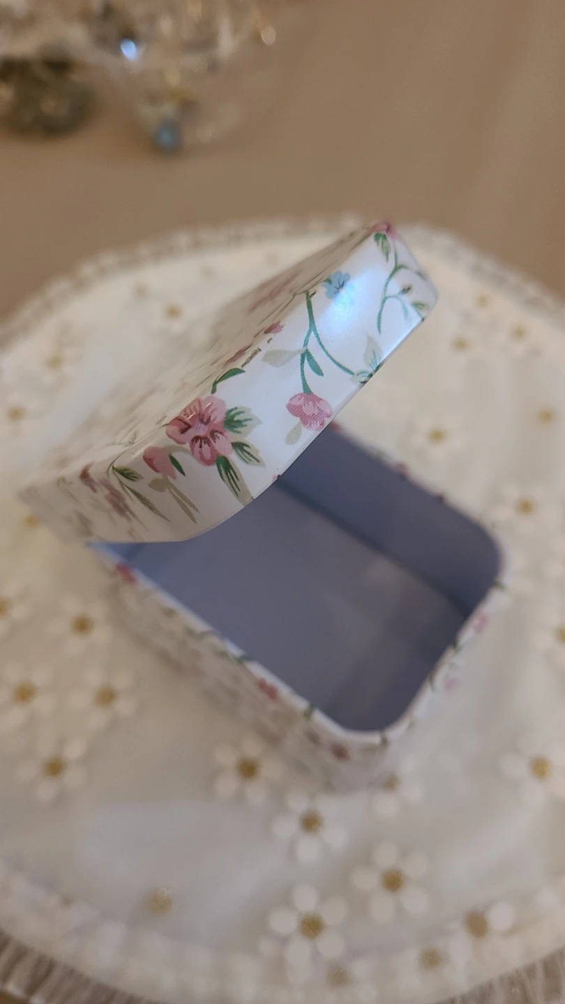 Floral Pattern Tin Box - photo 5