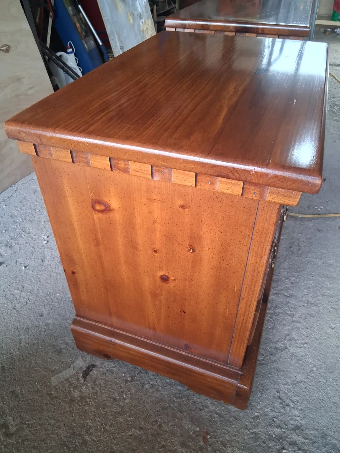 Colonial Pine Nightstands - photo 2
