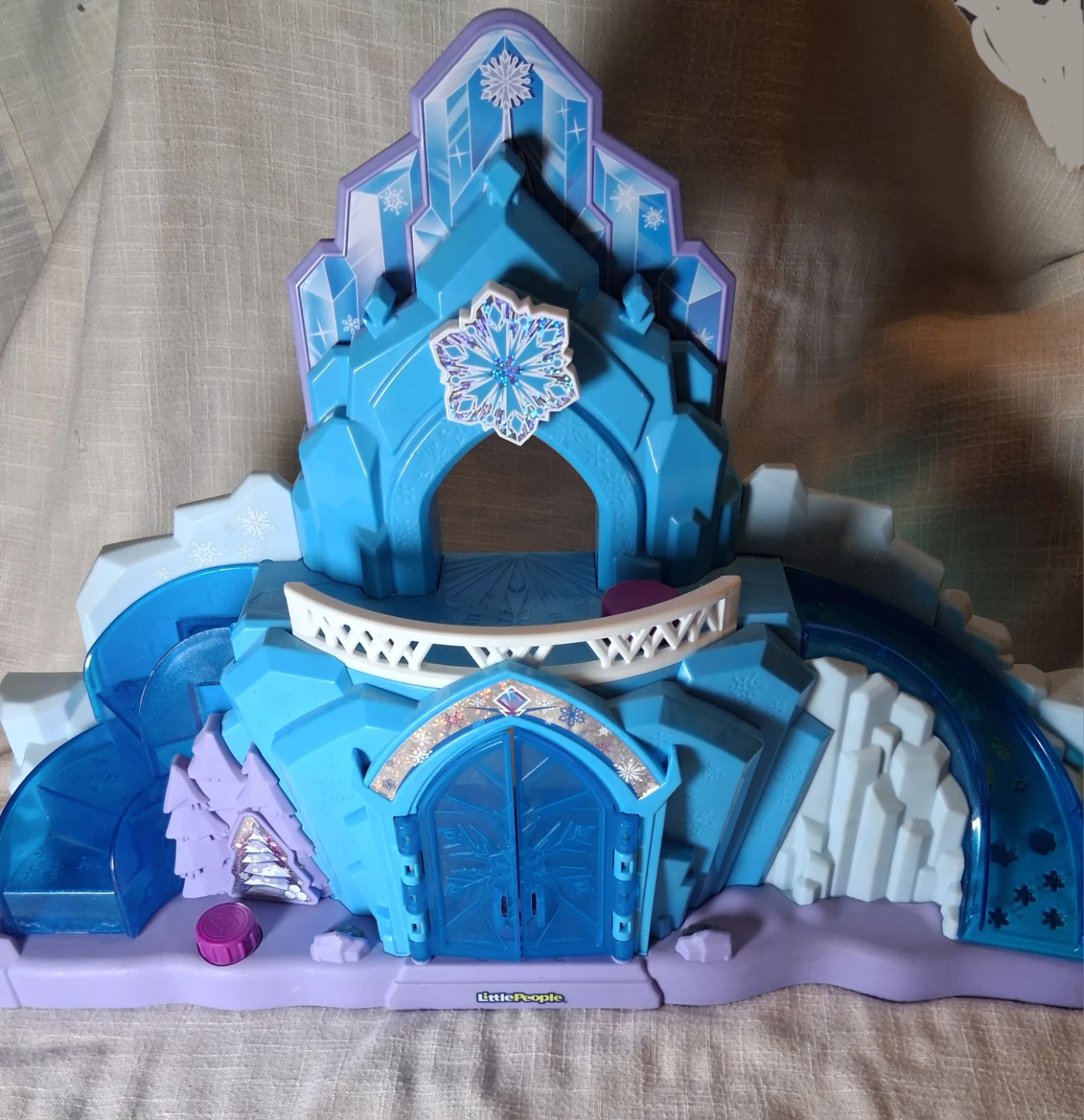 Fisher-Price Little People Frozen Elsa's Ice Palace Playset