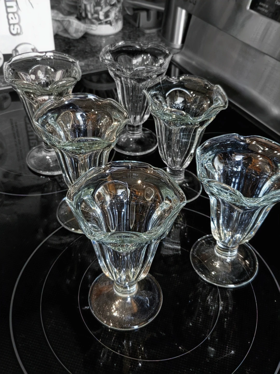 Set of 6 (plus 1) Vintage Glass Sundae Dishes - photo 4
