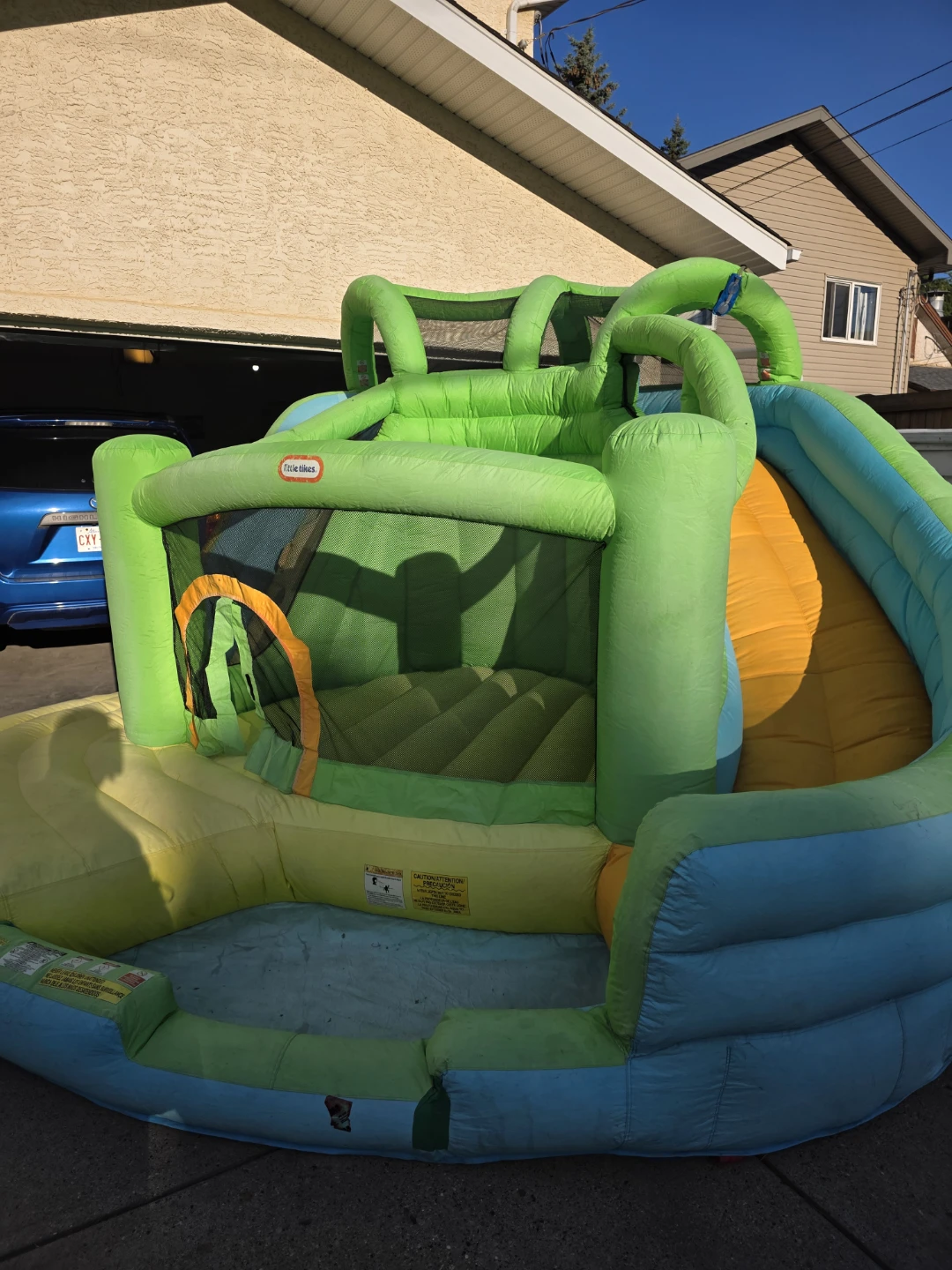 Bouncy castle/slide/pool