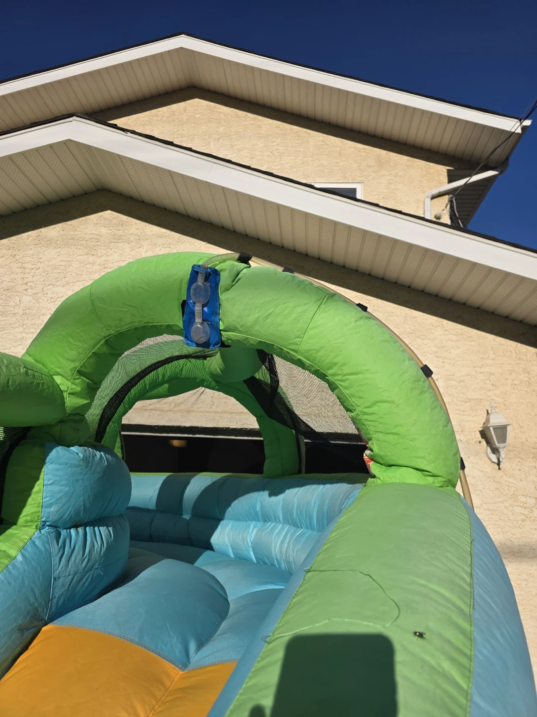 Bouncy castle/slide/pool - photo 2