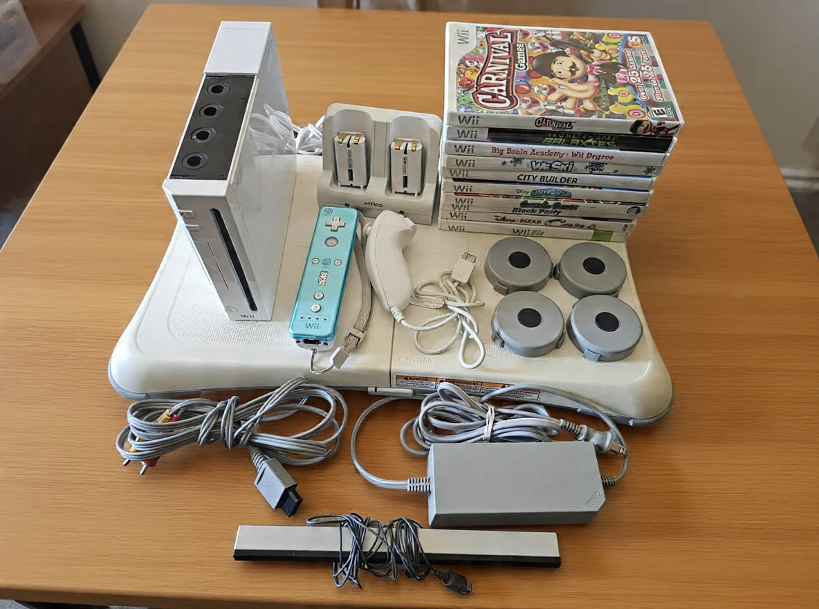 Nintendo Wii Video Games Console Bundle