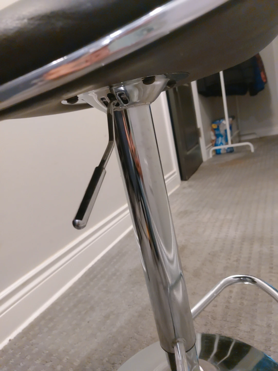 Mid-Century Modern Accent Table - photo 5