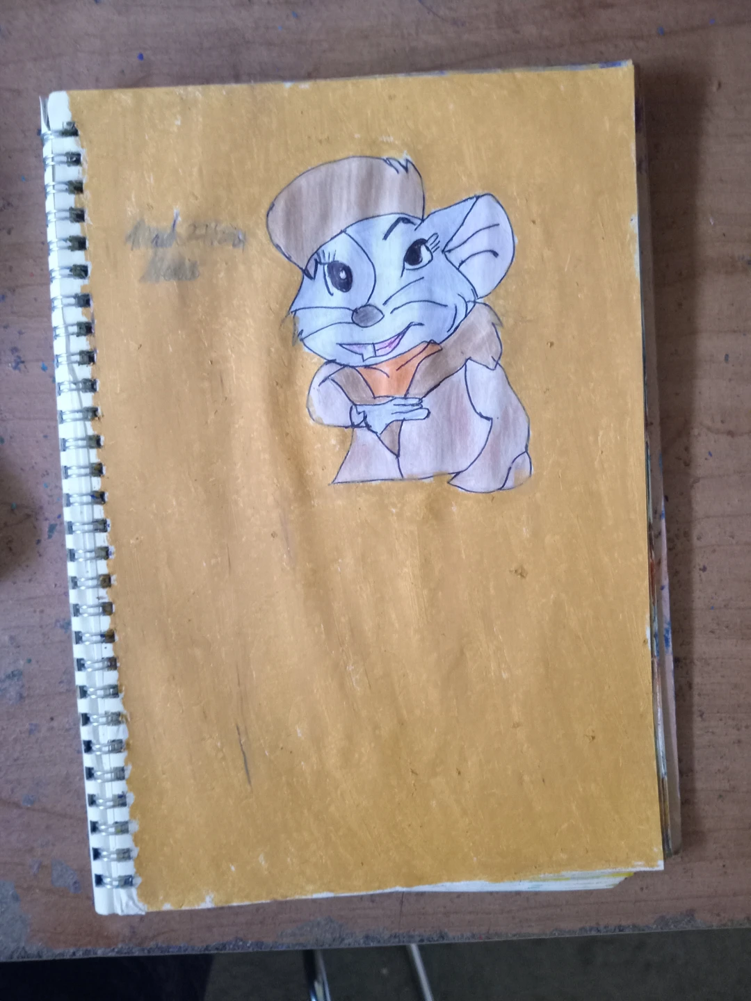 GOLDEN Yellow Background and Mouse Foreground Drawing - photo 5