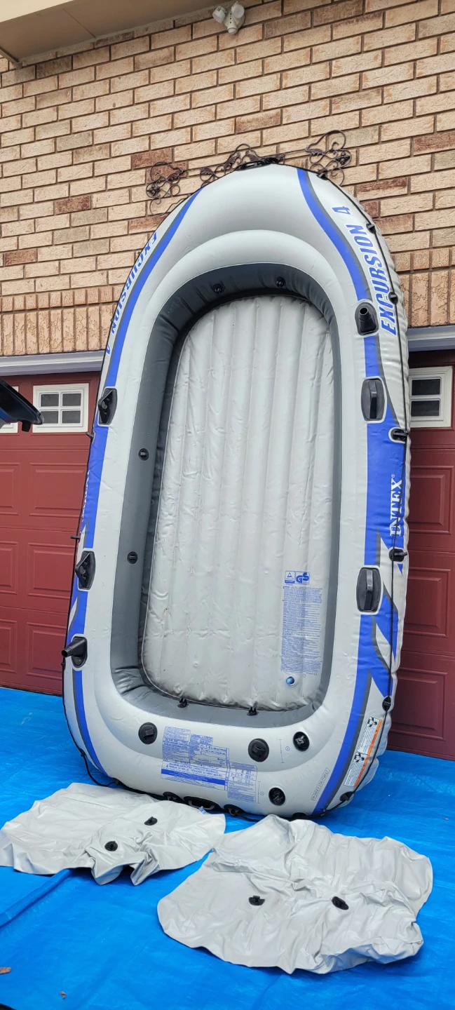 Intex Excursion 4 Inflatable Boat Set like NEW
