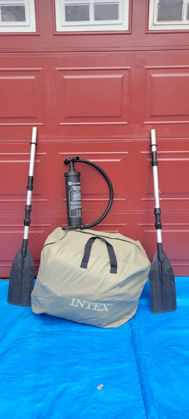Intex Excursion 4 Inflatable Boat Set like NEW - photo 3