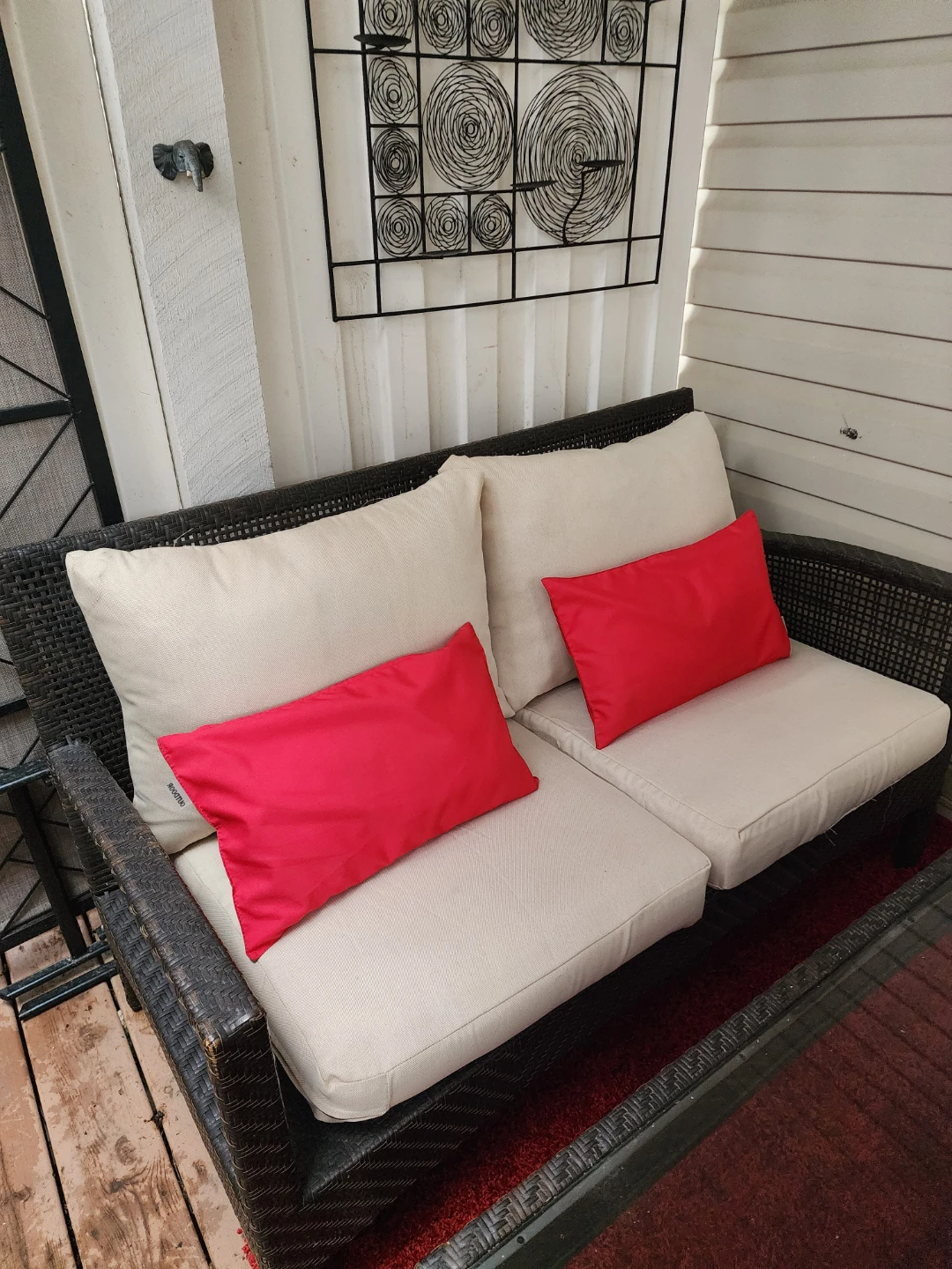 4 Piece Patio Set + 4 x Privacy Walls - photo 2