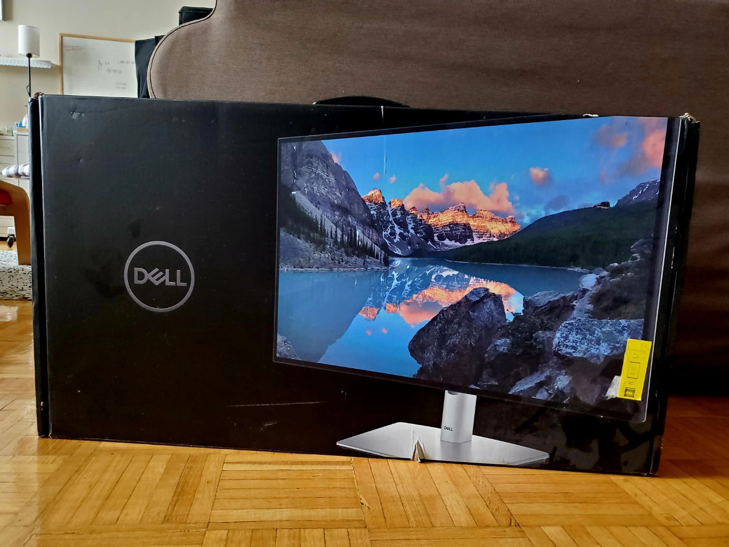 Dell UltraSharp 27 Thunderbolt Hub Monitor U2724DE - photo 3