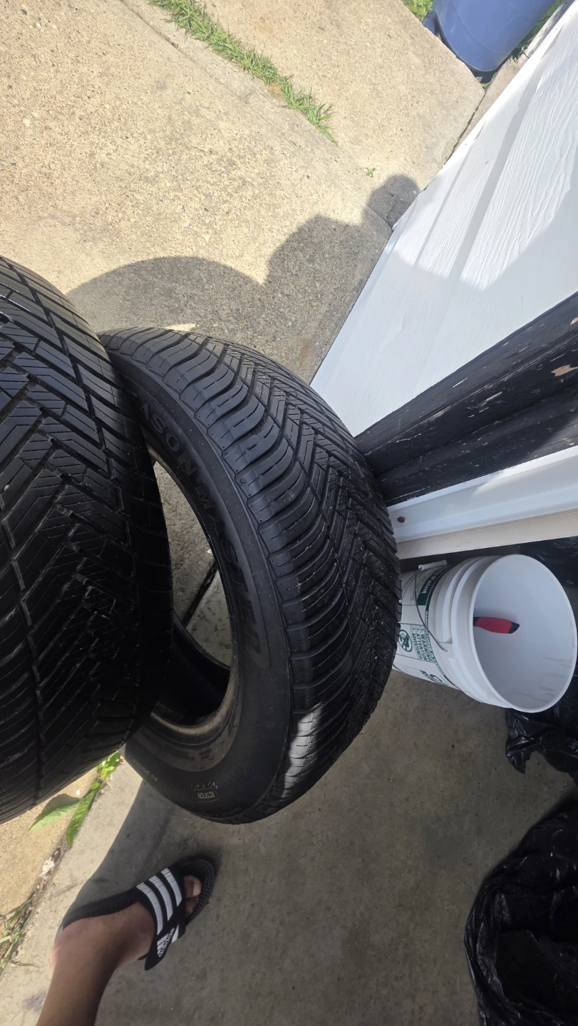 All season  tires used only few months sized 215 65R16 - photo 4