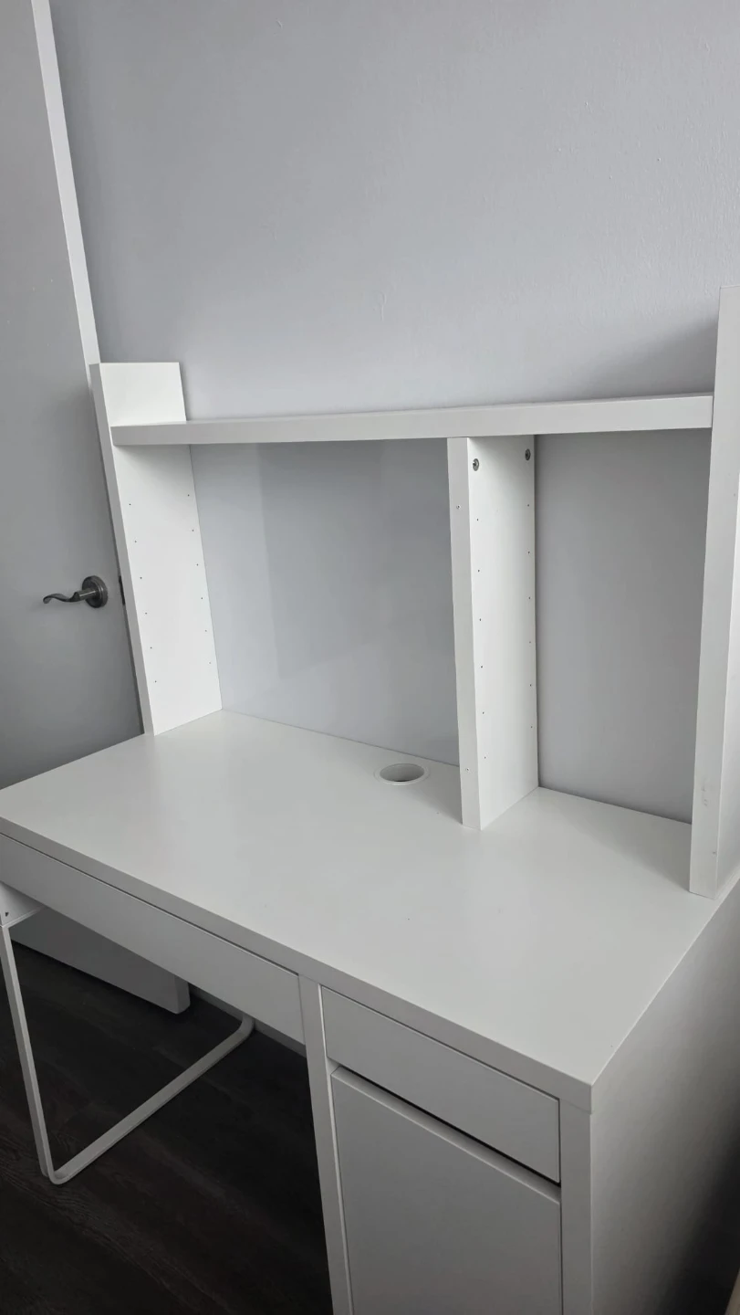 Ikea desk - photo 2
