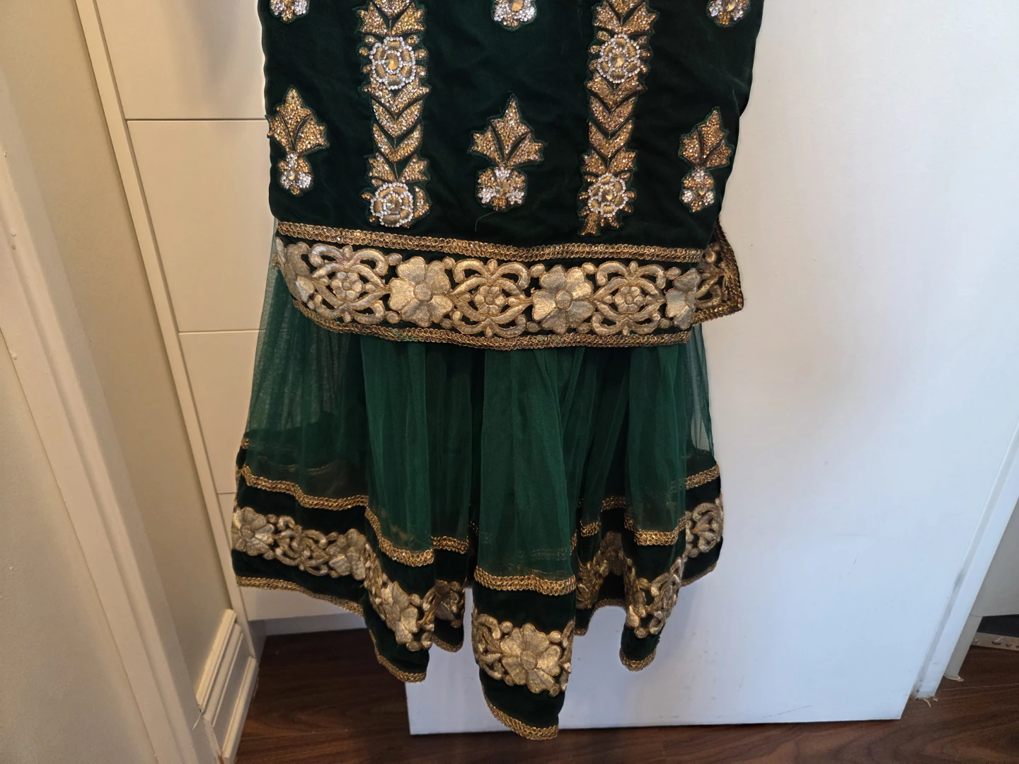 Shalwaar Kameez Green Velvet dress 3 piece set - photo 3