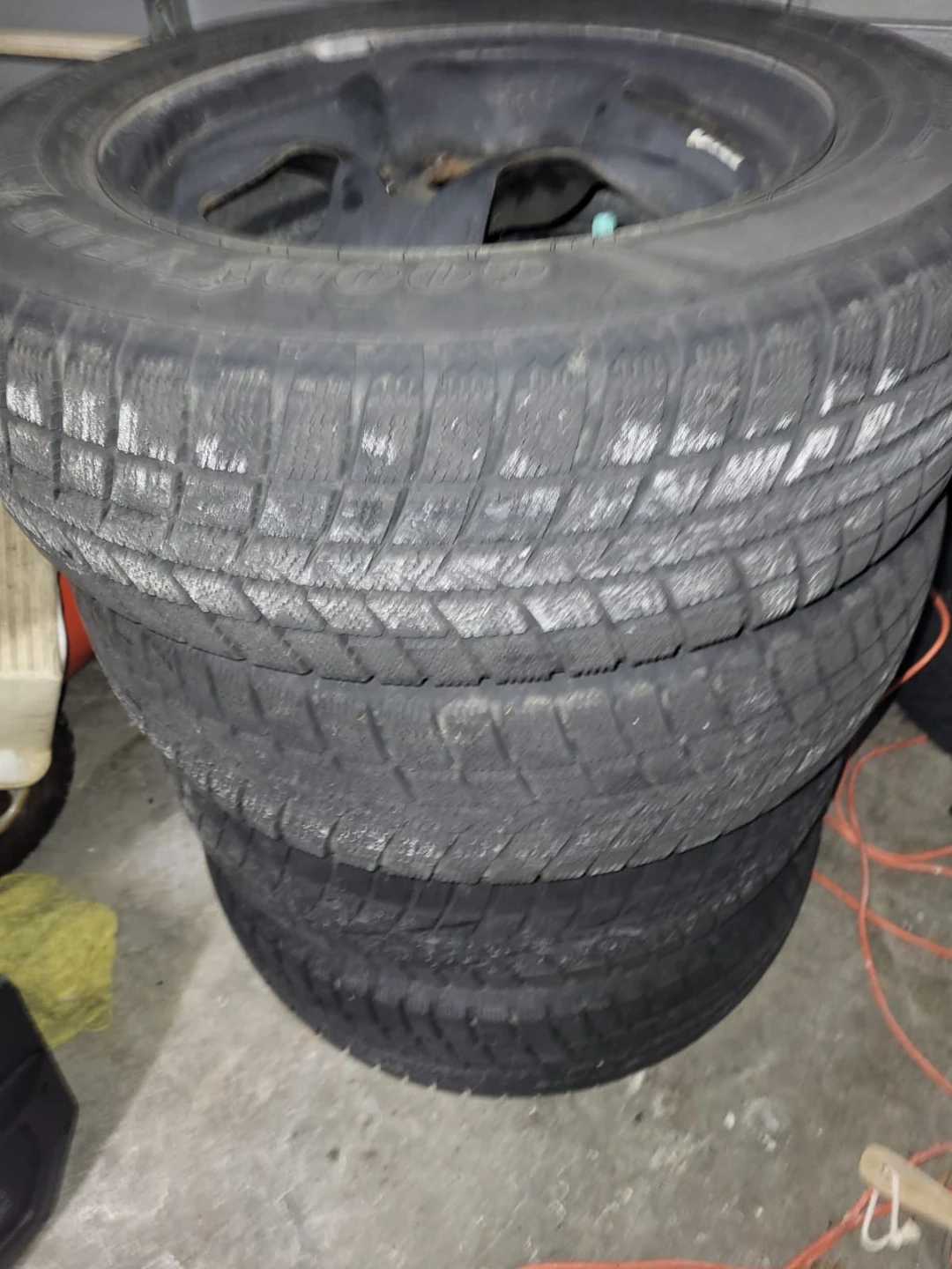 2017 Toyota Rav 4 Goodyear Winter Tires on Rims - photo 4