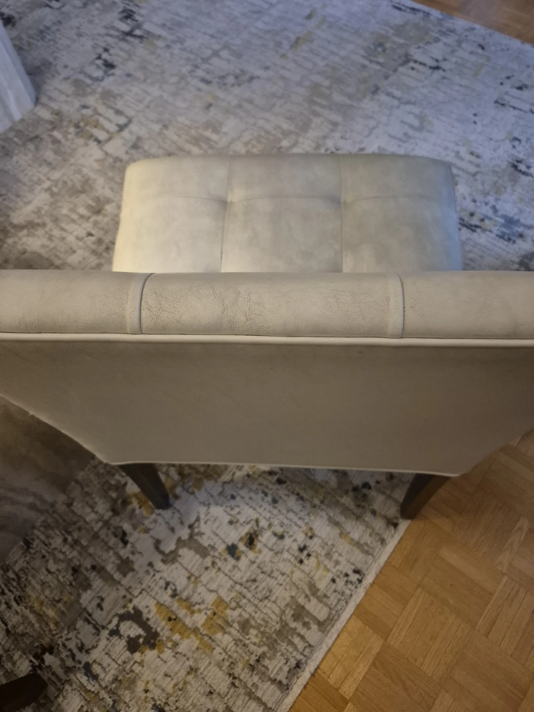 Tufted Accent Chair - photo 4