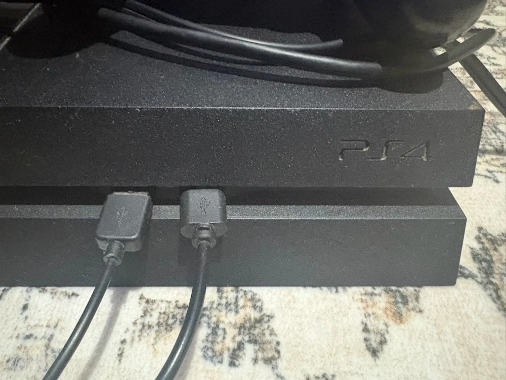 PlayStation 4 Console with Two Controllers and Games - photo 3