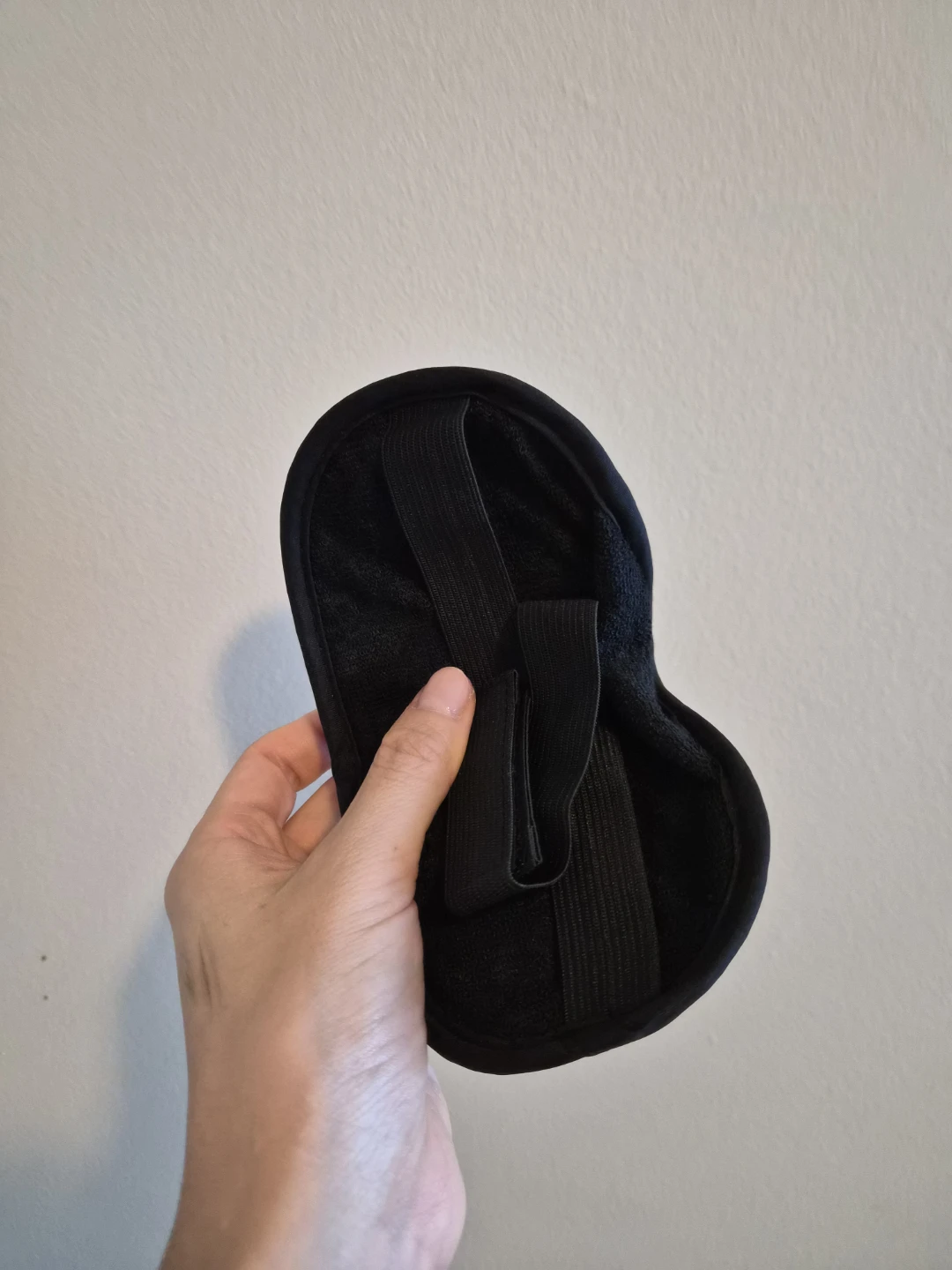 New Set of black sleep mask - photo 2