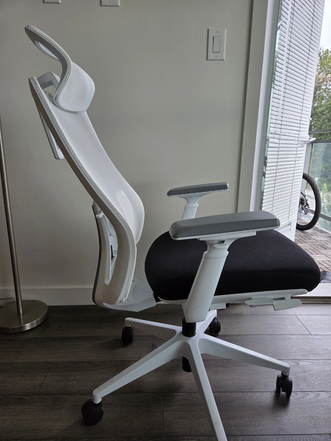 Mesh Office Chair – Adjustable & Comfortable - photo 4