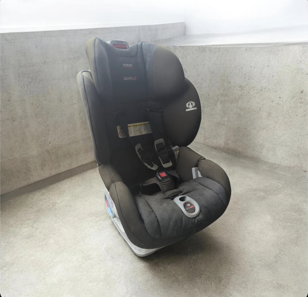 Britax Car Seat - photo 2