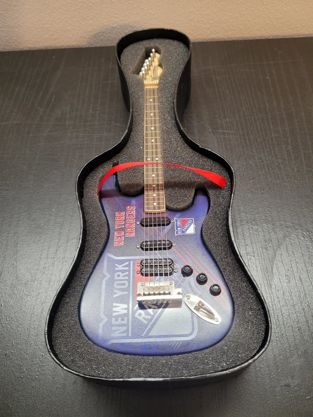 New York Rangers Mini Guitar Display - photo 5