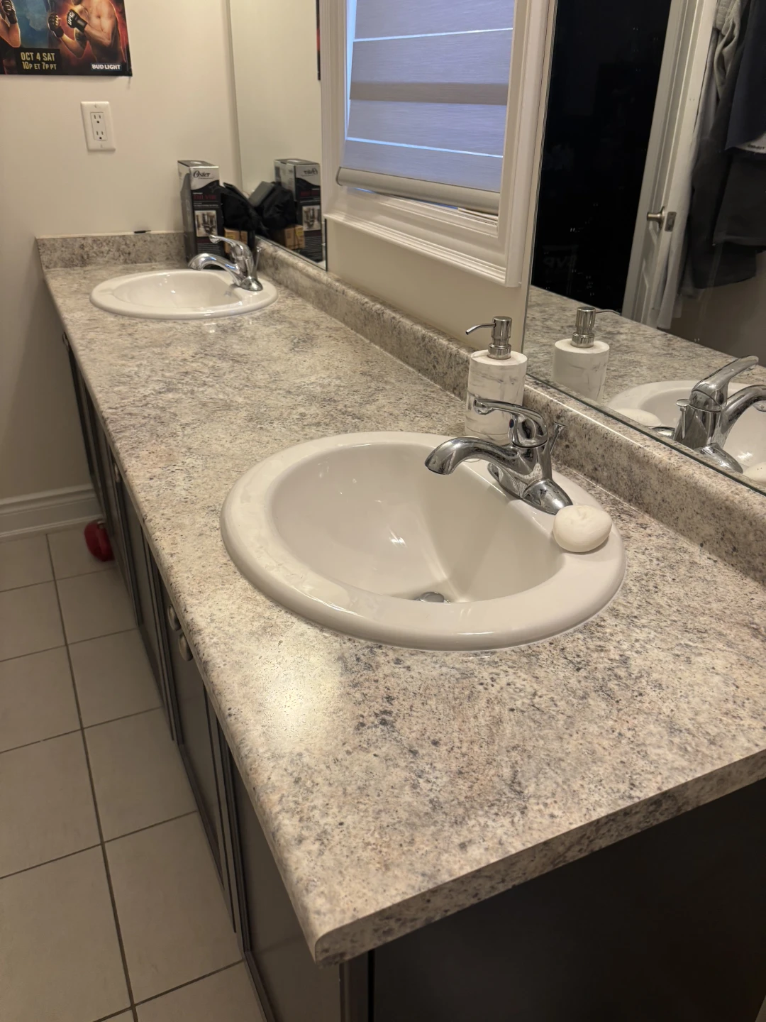 Bathroom Vanity Countertop and sinks - photo 3