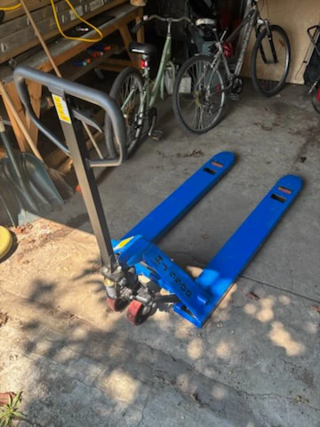 HJ 5500 lb pump truck
