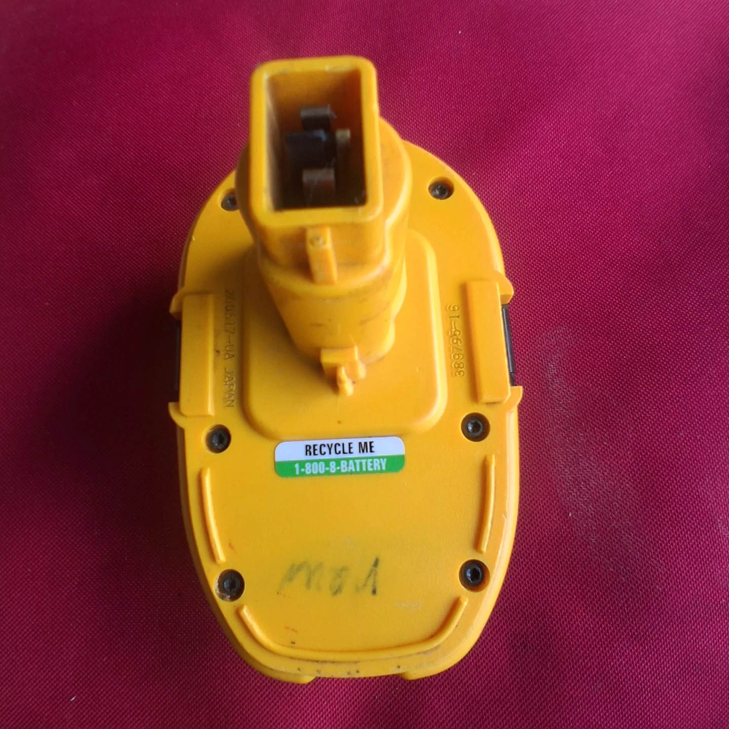 DeWalt 18V XRP DC9096 Battery Pack - photo 4