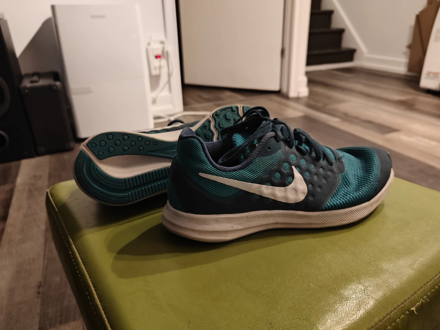 Nike kids running shoes - photo 2