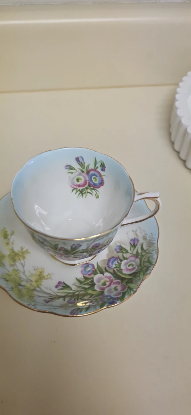 Royal Albert Fringed Gentian Teacup and Saucer Set - photo 2