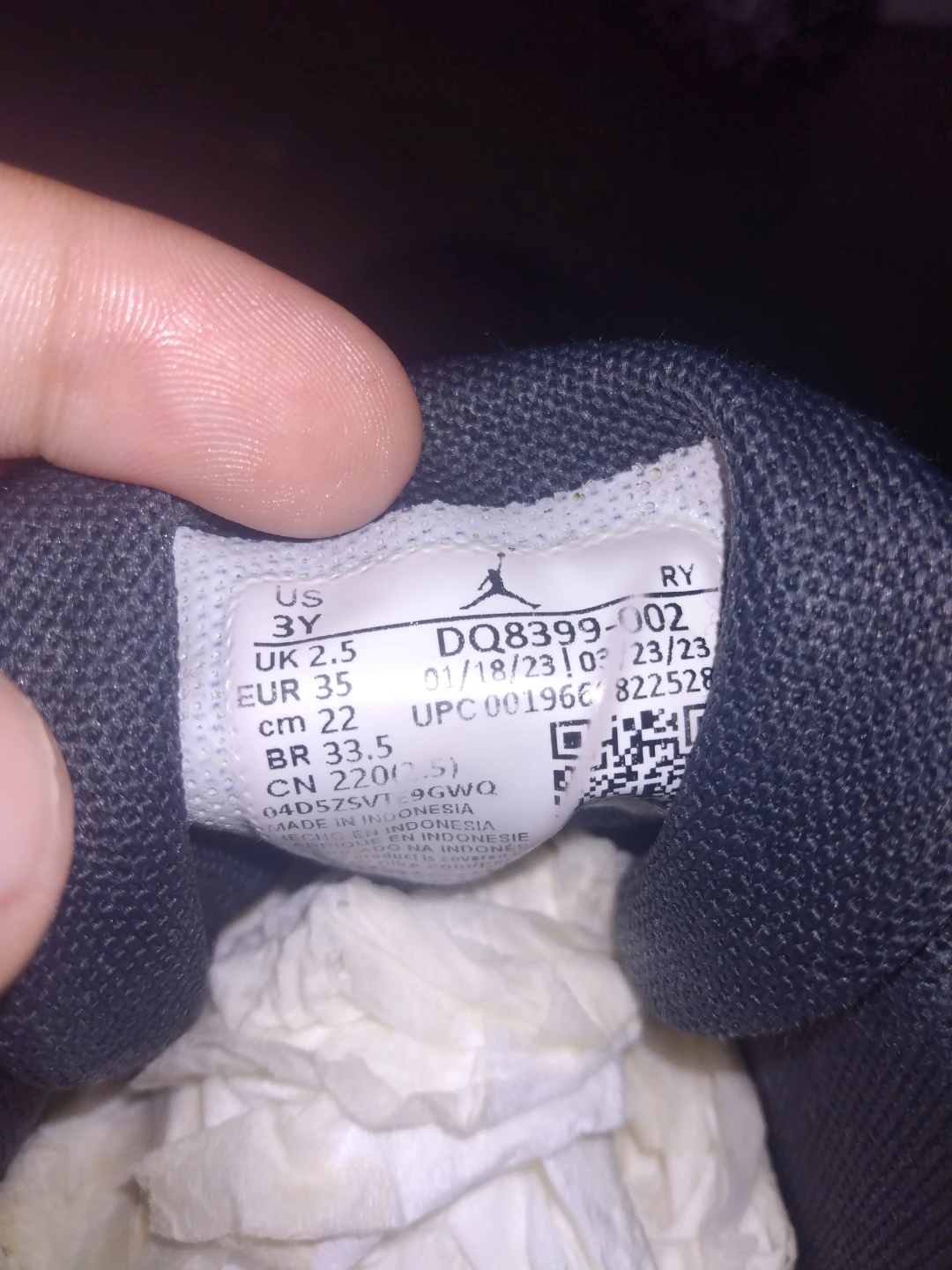Jordan DQ8399-002 Black Sneakers - Youth Size 3Y - photo 2