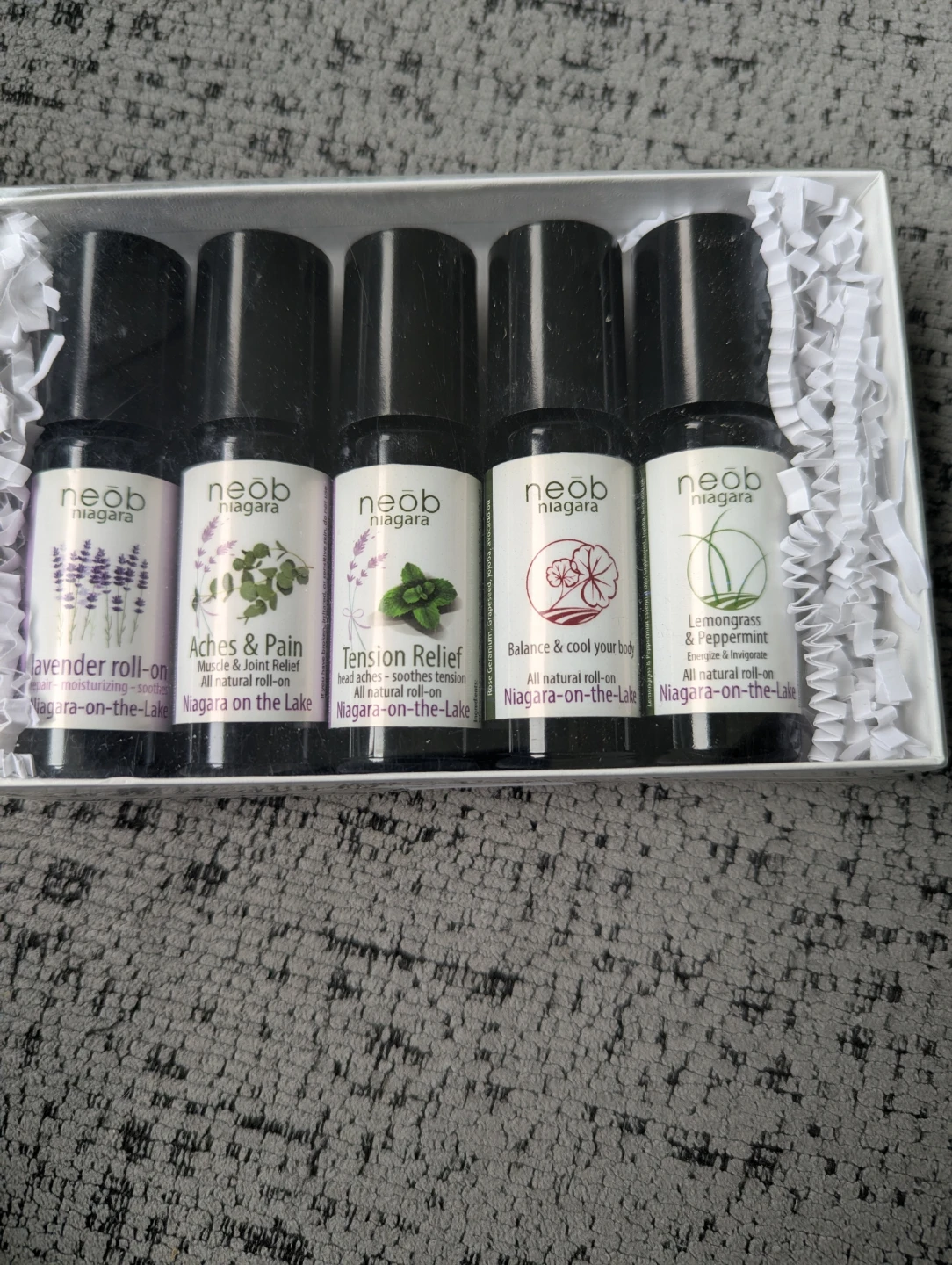 Neob Niagara Essential Oil Roll-On Set/ Scentsy warmer