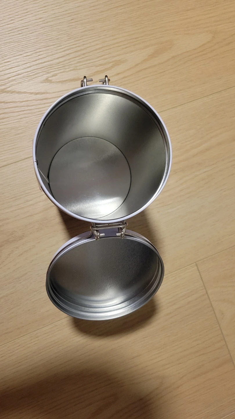 Caudalie Paris Tin Container - photo 3
