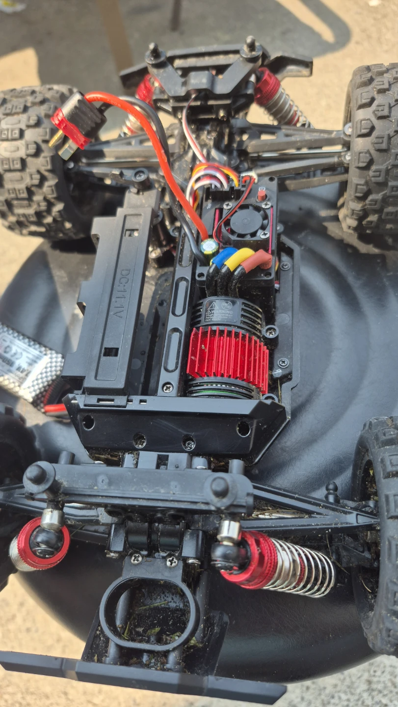 RC  Truck 70km/hr+ very fast - photo 3