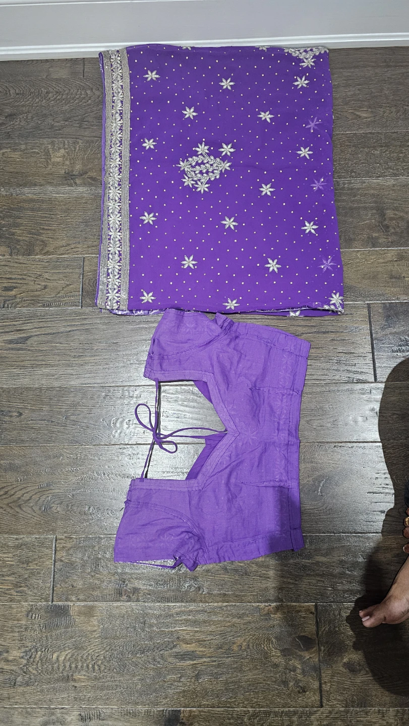 Purple embroidered saree with blouse - photo 2