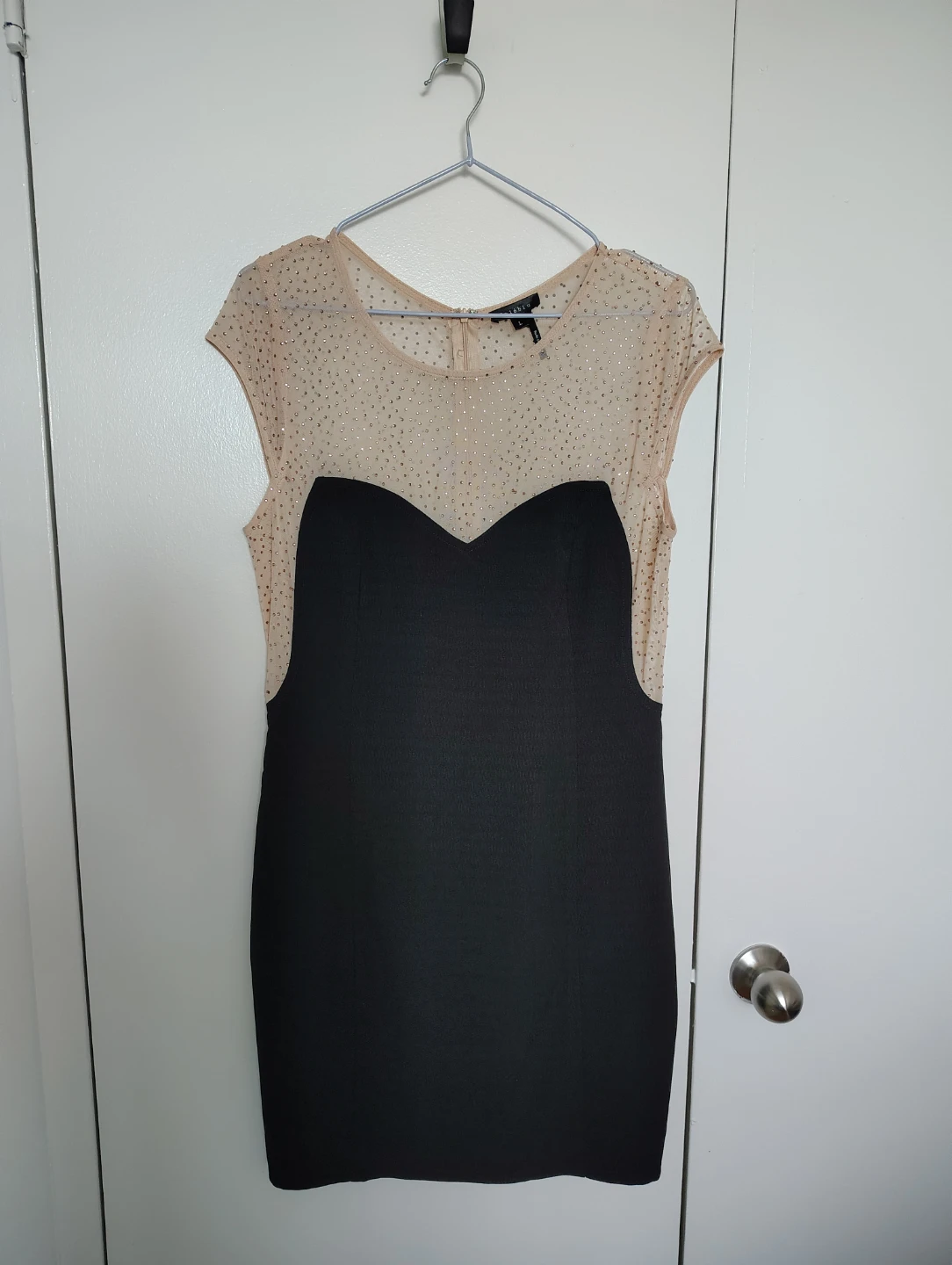 Beautiful Women's Dress – Size L