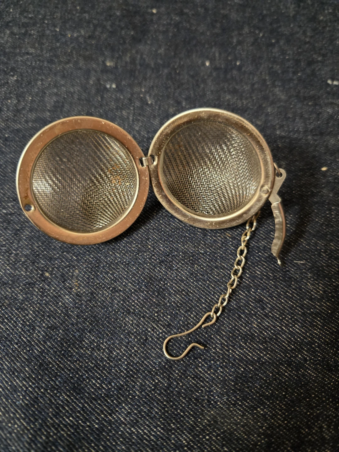 Stainless Steel Tea Infuser Ball with Chain - photo 2