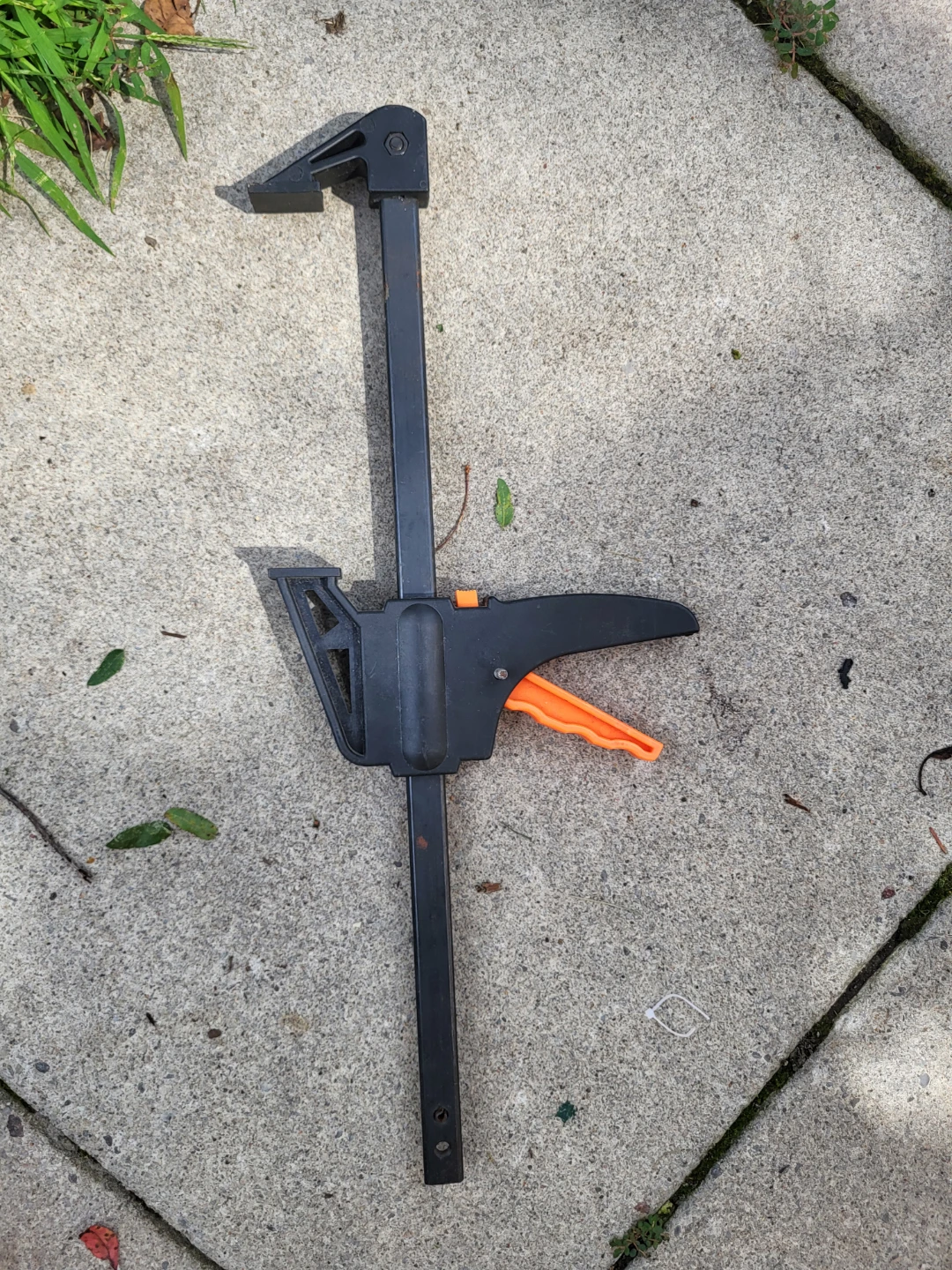 Black and orange trigger bar clamp - photo 2