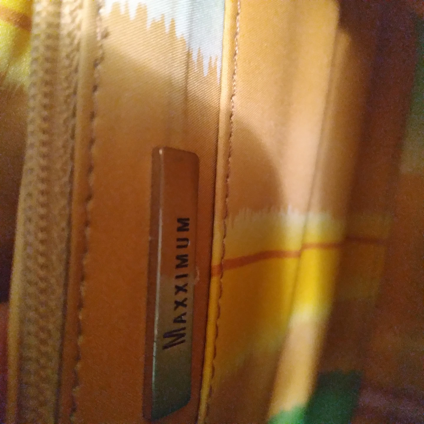 White MAXXIMUM Satchel Handbag - photo 3