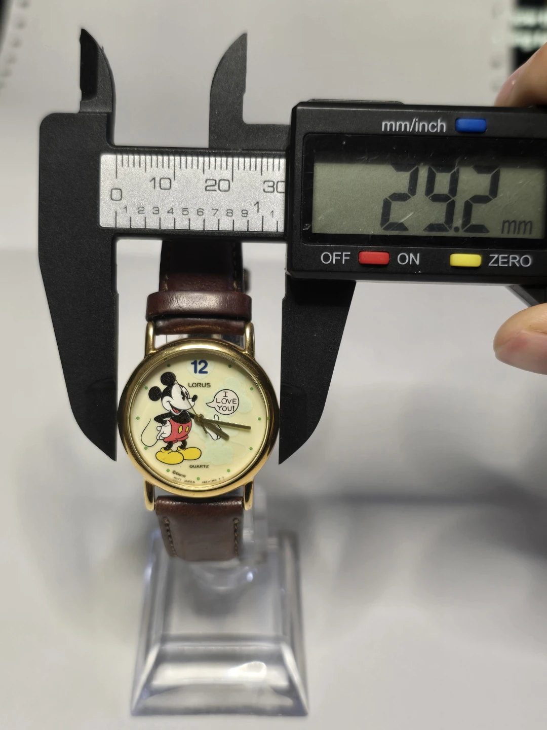 Disney Lorus Mickey Mouse Quartz Glow in the dark watch 29mm - photo 3