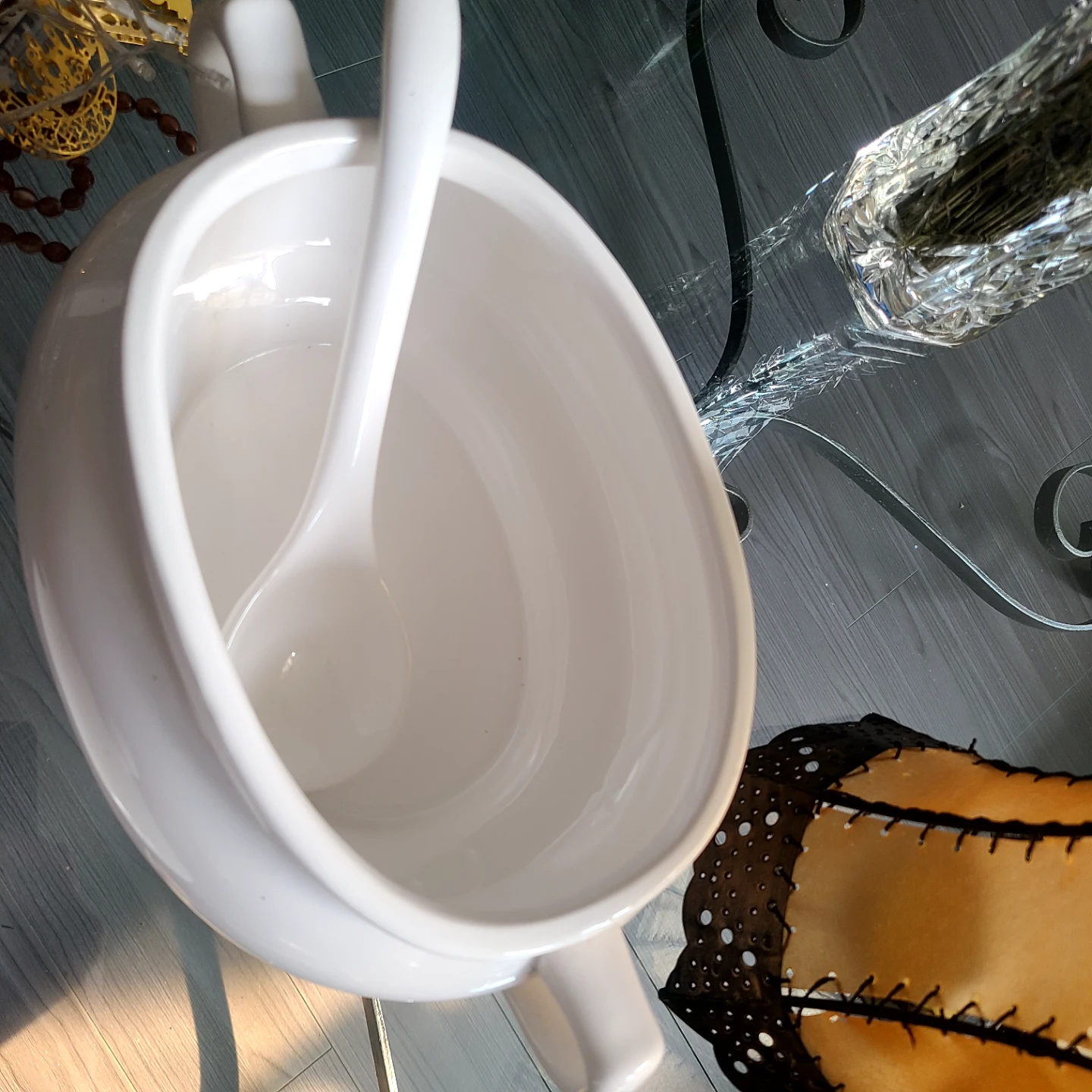 White Soup Tureen with Ladle - photo 2