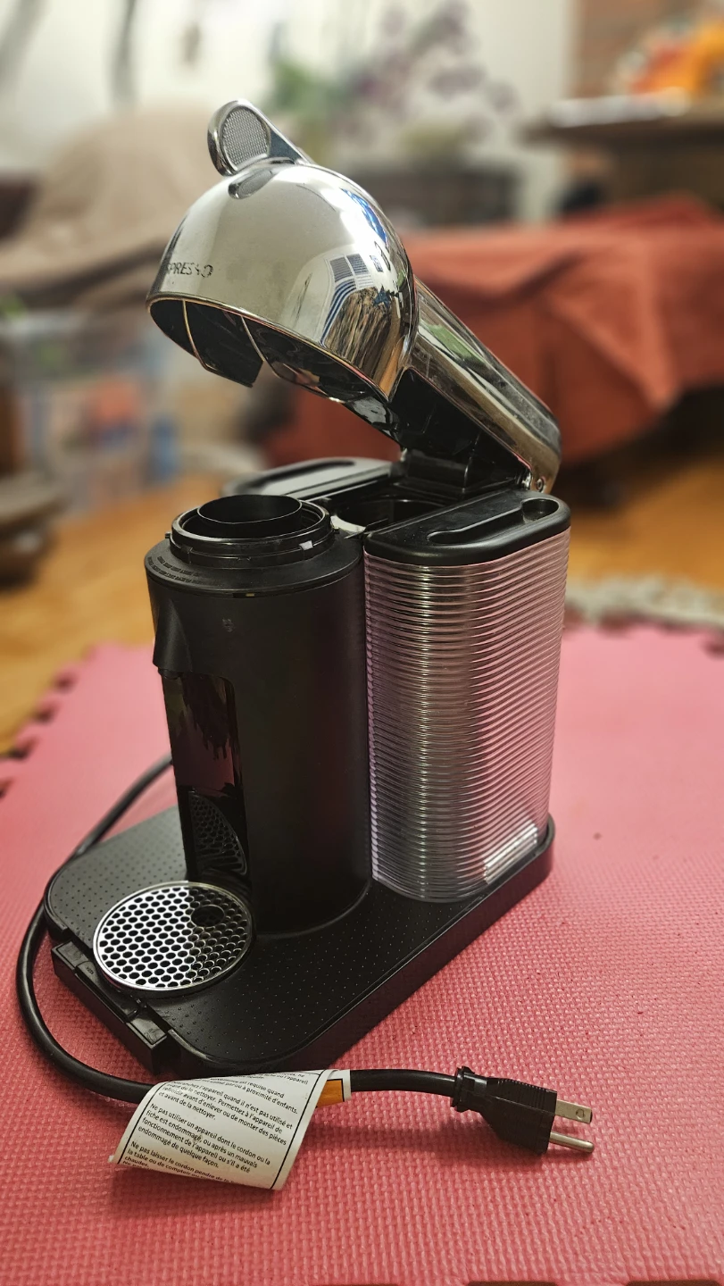 Nespresso Vertuo Espresso Machine - photo 2